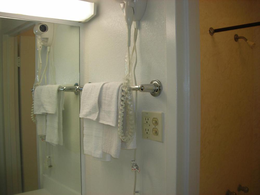 Basic Double Room interior